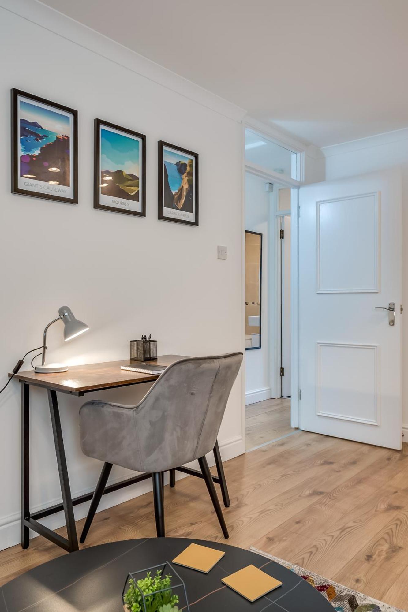 Staybynumbers - Belfast City Centre & Allocated Parking ภายนอก รูปภาพ